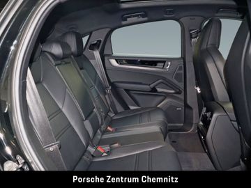 Porsche Cayenne - 8
