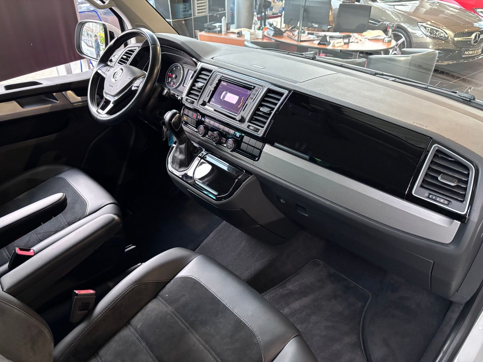 Fahrzeugabbildung Volkswagen T6 Multivan Generation Six LED NAVI STANDHZ