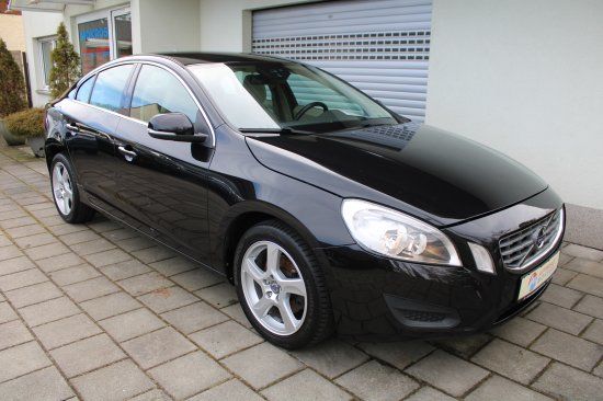 Volvo S60 T4 Momentum Navigation Tempomat Klimaautomat