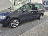 Volkswagen Sharan 2.0 TDI DSG 125kW  7 sitze - Volkswagen Sharan in Wiesbaden