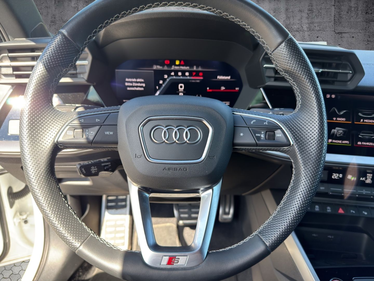 Audi S3 Lim 2.0 TFSI quattro MATRIX LED KAMERA DCC B& foto 9