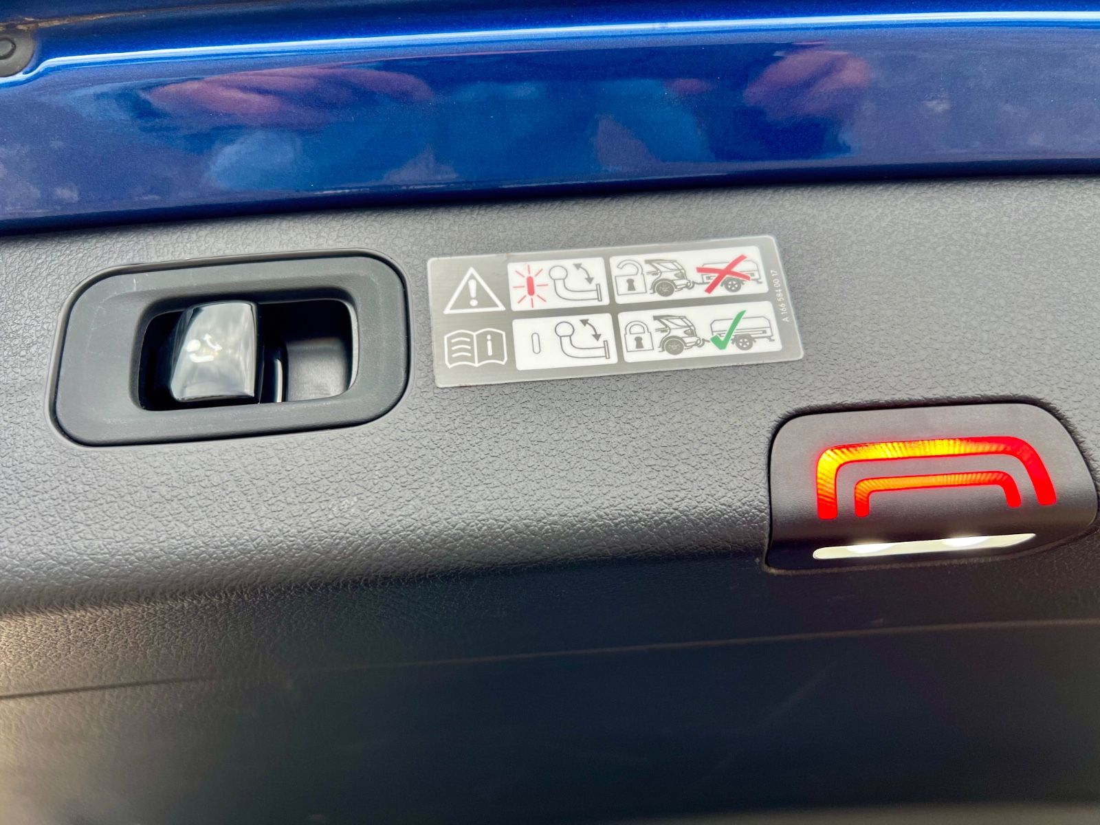MERCEDES-BENZ C 200 C200 d AVANTGARDE AAC SHZ AHK NAVI KAMERA