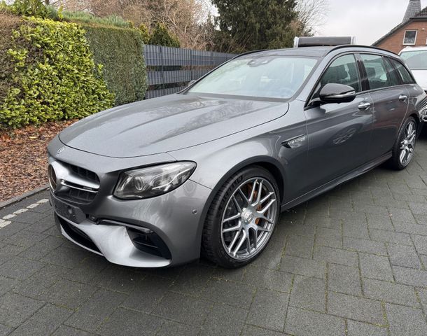 Mercedes-Benz E 63 AMG S im Super Pflegezustand 1A Scheckheft