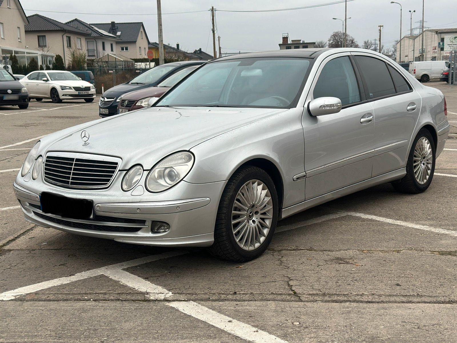 Mercedes-Benz E 320