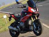 BMW S 1000XR in gepflegtem Zustand - SPORTTOURER VON 751 BIS 1000 CCM