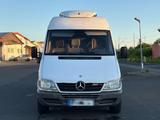 Mercedes-Benz Sprinter 313 CDI Kühlfahrzeug AHK - Mercedes-Benz Sprinter aus 2004: Van