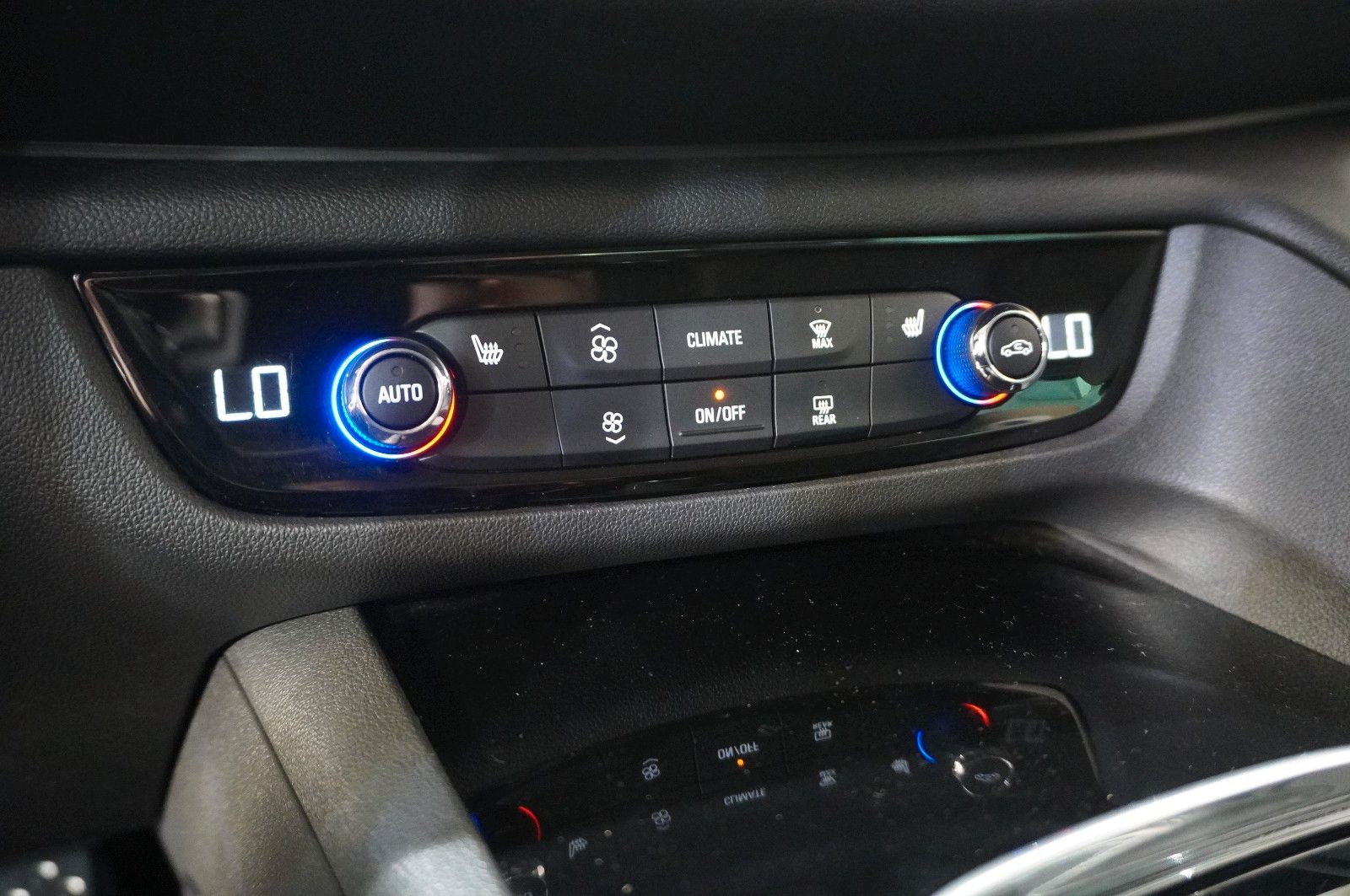 Fahrzeugabbildung Opel Insignia B GS 1.5T DYNAMIC NAVI/LED/SPORT/SH/AHK