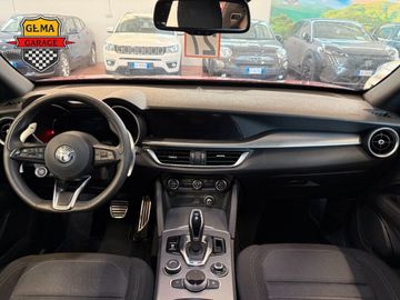 Alfa-Romeo Stelvio - 12