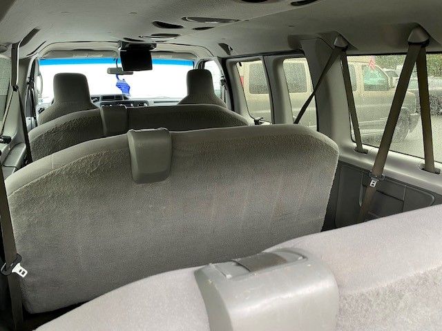 Fahrzeugabbildung Ford Econoline E350 XL 5.4 V8 LPG 11 Sitze