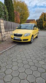 Skoda Fabia 1.2l - - Skoda Fabia: Gelb