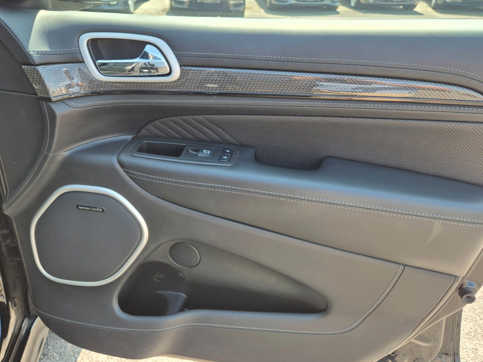 Fahrzeugabbildung Jeep Grand Cherokee Trackhawk/1A Historie/Gasanlage