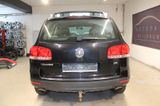 Volkswagen Touareg R5 TDI*AHK*SHZ*SERVO*KLIMA*NAVI*PDC*ABS - Volkswagen Touareg aus 2004: TDI