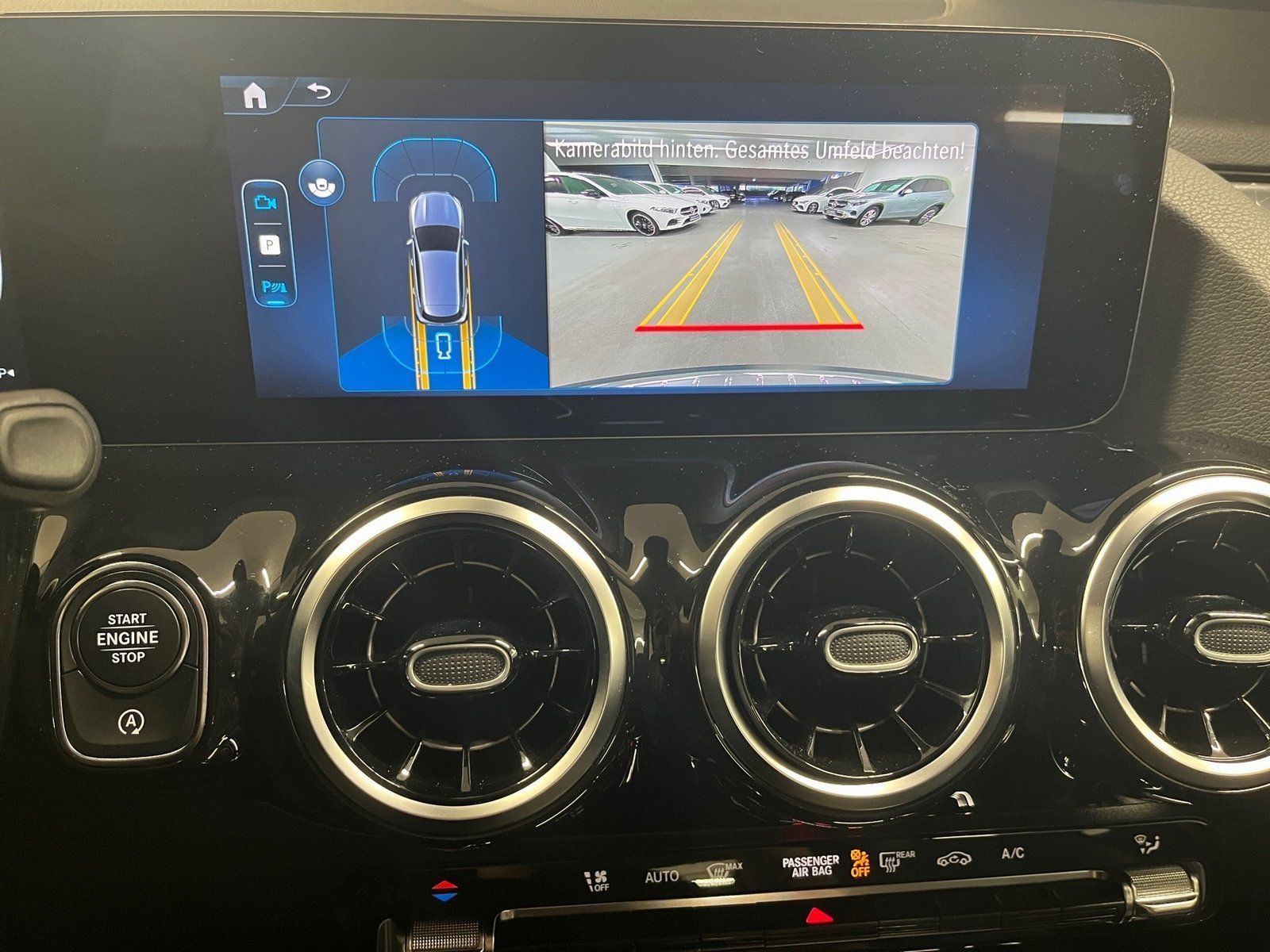 Fahrzeugabbildung Mercedes-Benz GLA 180 Progressive Advanc*Totwinkel*CarPlay*LED