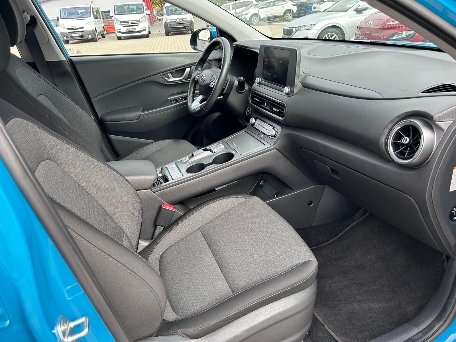 Fahrzeugabbildung Hyundai Kona Select°64 kWh°Kamera°1.Hand°