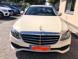Mercedes-Benz E 220 d Autom.Scheckheftgepflegt - Mercedes-Benz E 220: Beige