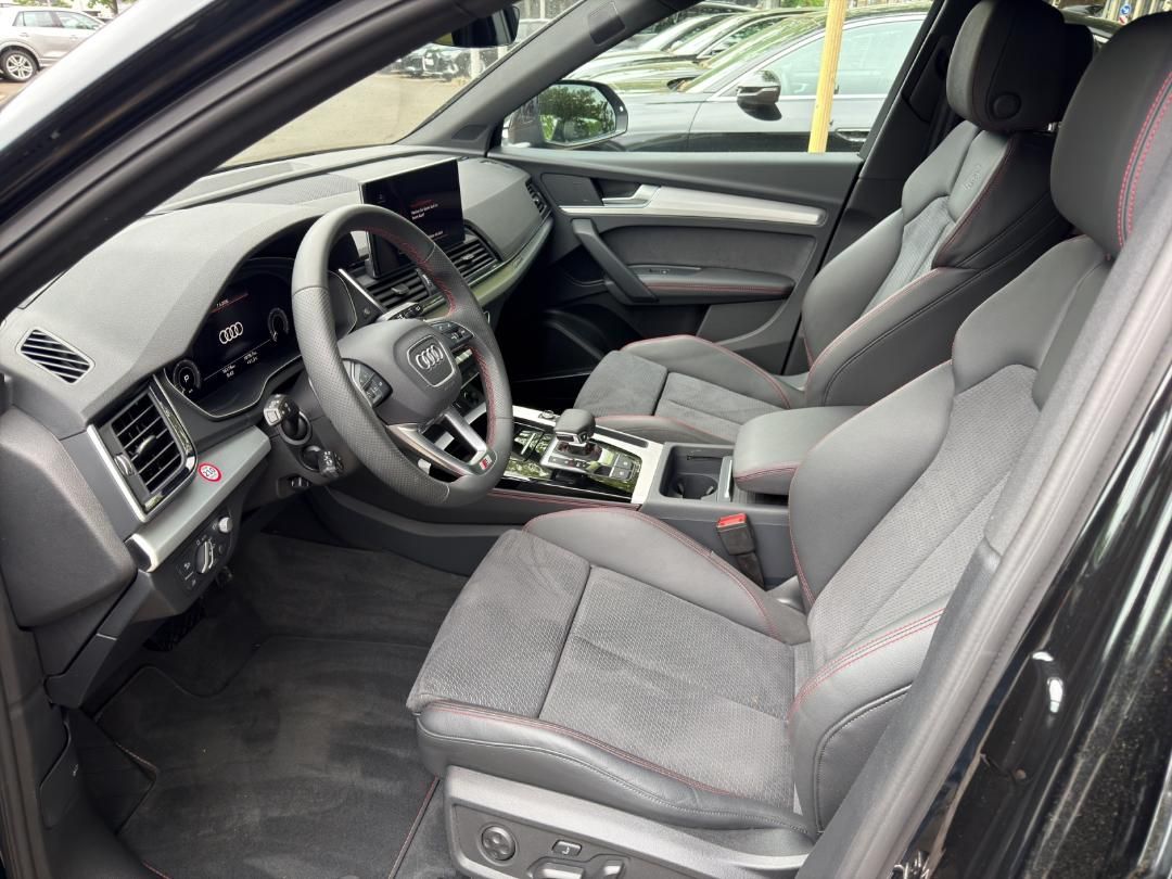 Fahrzeugabbildung Audi Q5 TFSI e S line Q5 business 55 TFSI e quattro S