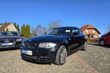 BMW 1 Coupe 120i TÜV Inspektion Neu! Ein Vorbesitzer - BMW: V12