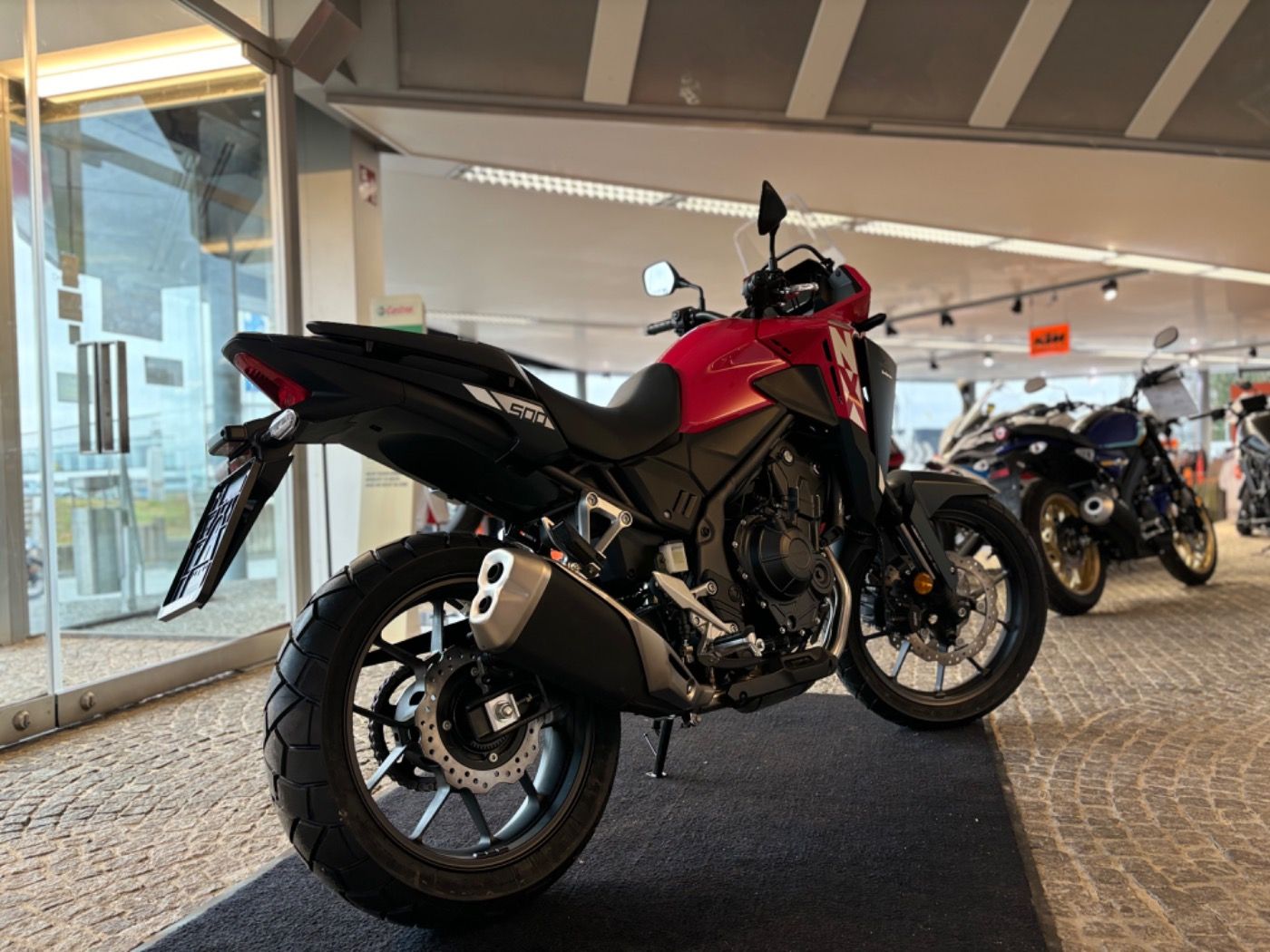 Fahrzeugabbildung Honda NX 500 Modell 2025