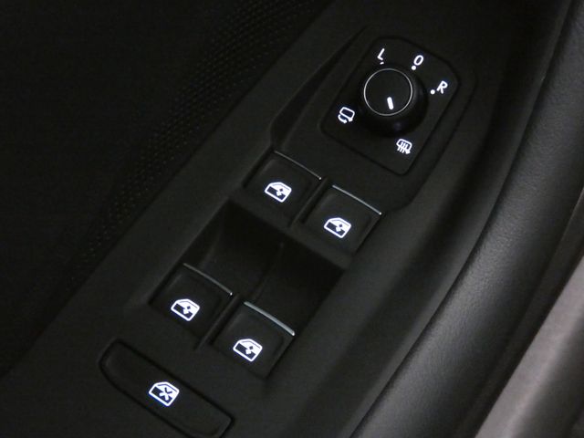 Passat Variant 1.5 TSI eHybrid Elegance AHK