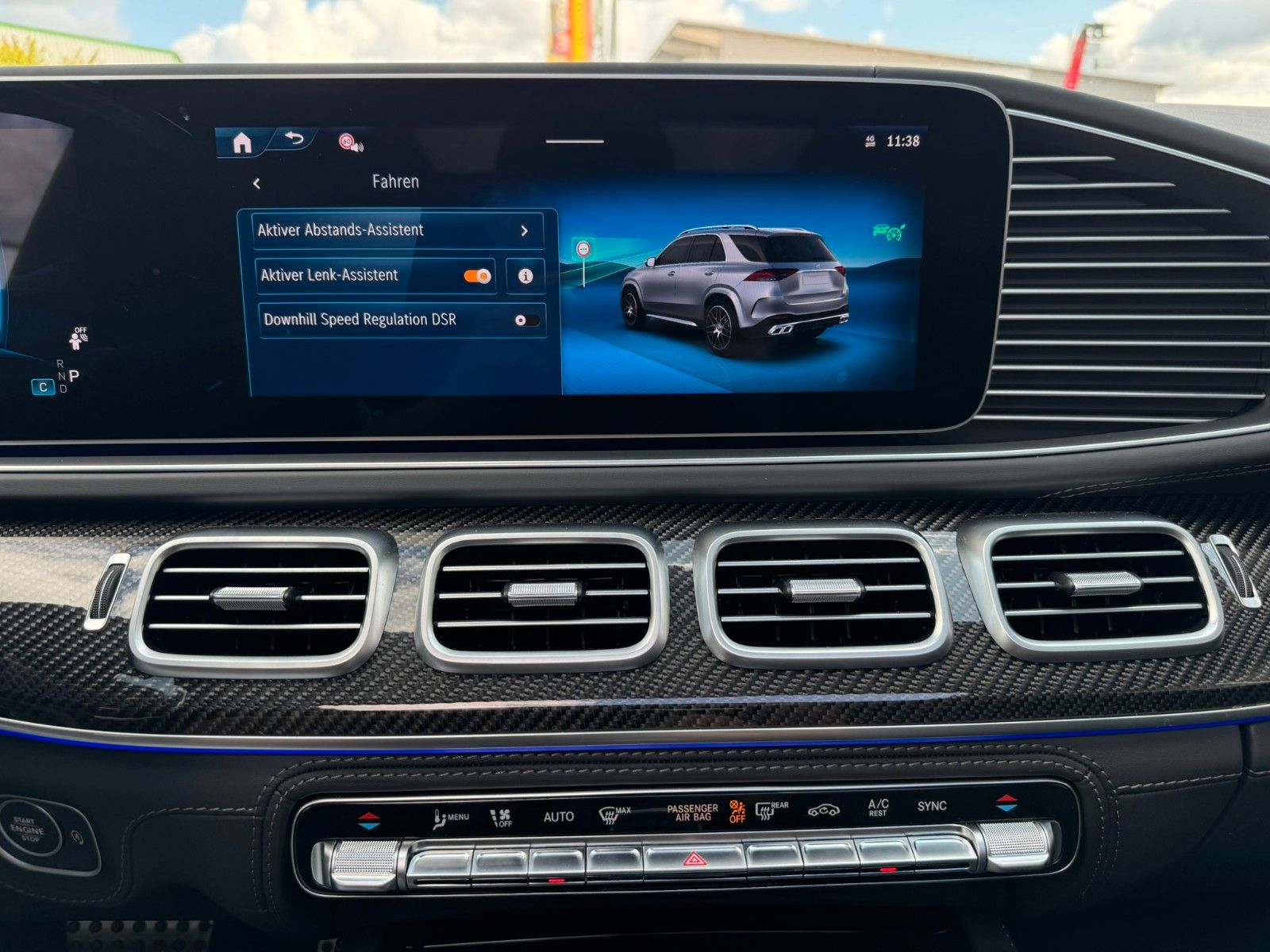 Fahrzeugabbildung Mercedes-Benz GLE 63 S 4M+ Drivers+HUD+AHK+Pano+Burm+Massage - mit KI generiert/bearbeitet