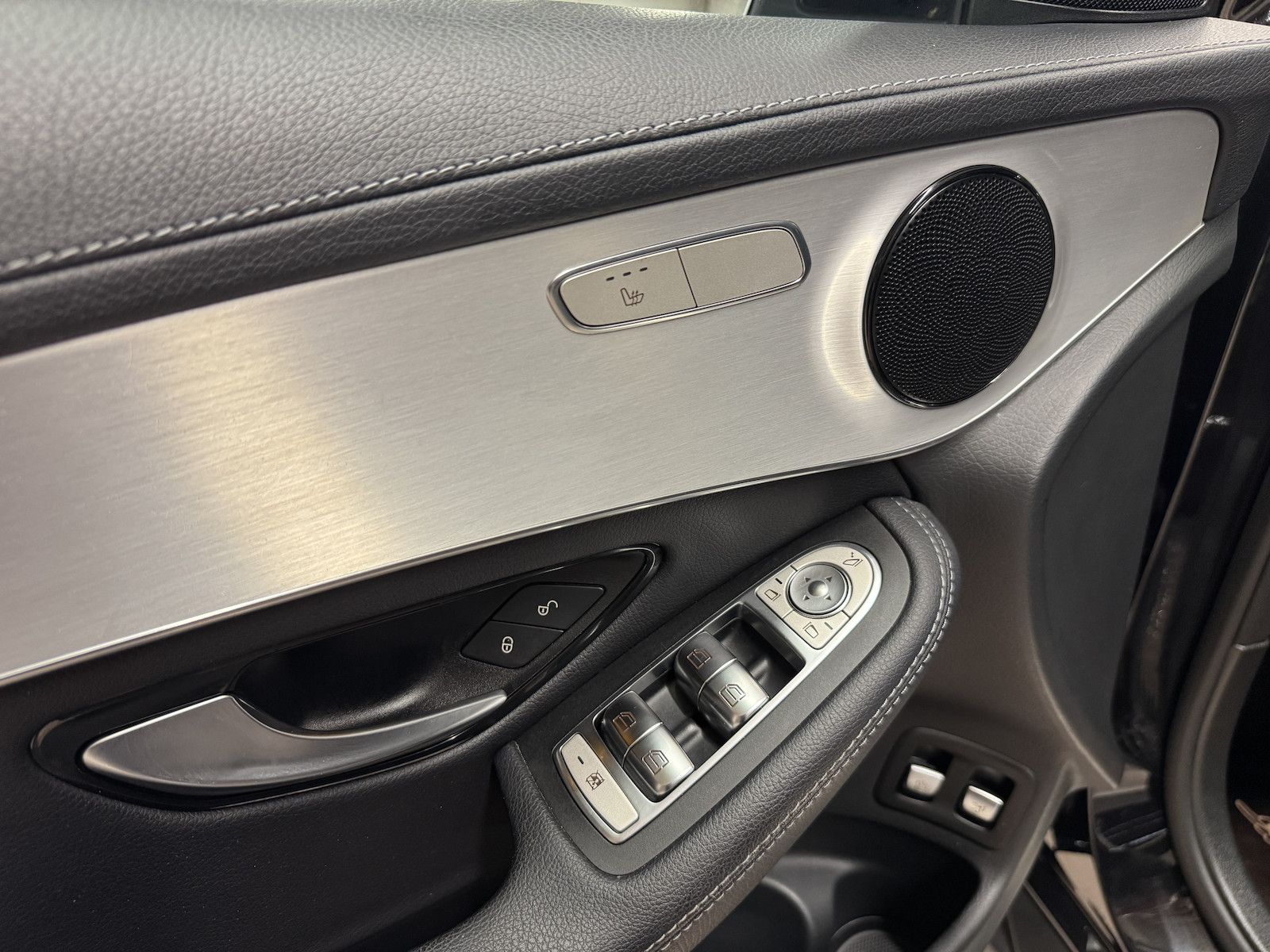 Fahrzeugabbildung Mercedes-Benz GLC 250 4Matic /LED/Navi/CAM/Spur/Ahk