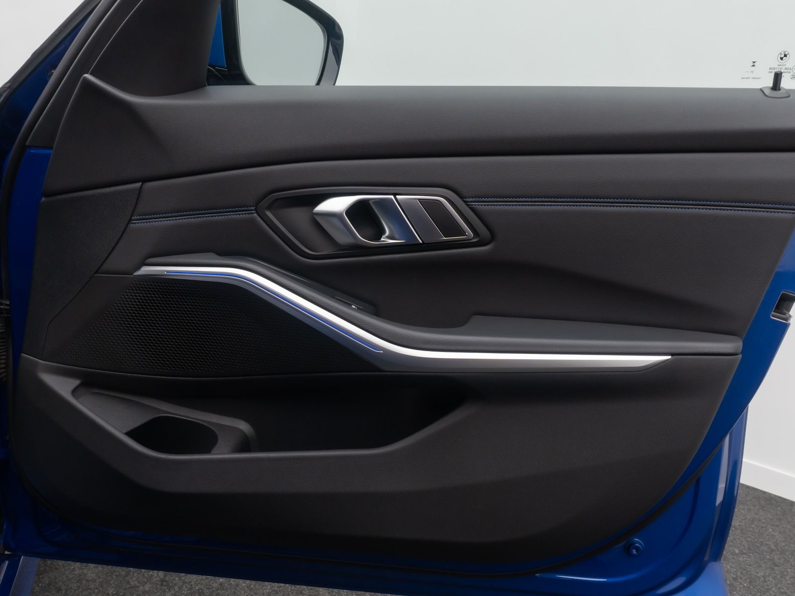 Fahrzeugabbildung BMW 320i M Sport Alarm DAB Kamera Komfort Standhzng