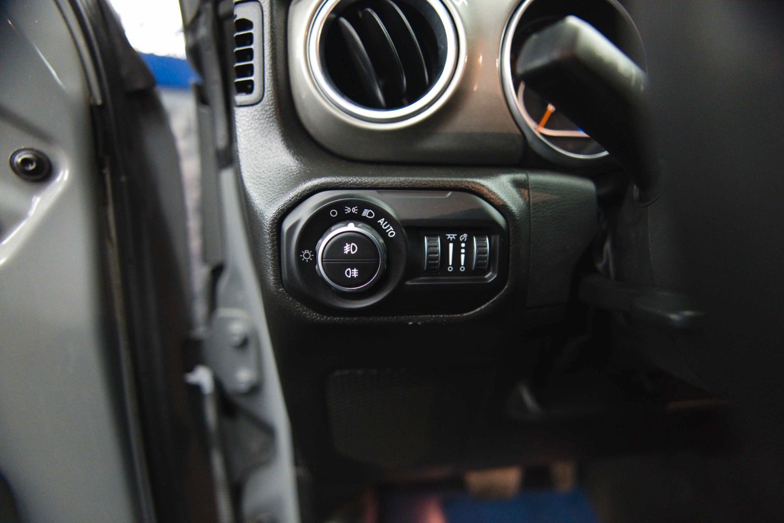 Fahrzeugabbildung Jeep Wrangler 3.6 V6 UNLIMITED SAHARA OFFROAD 4x4 LED