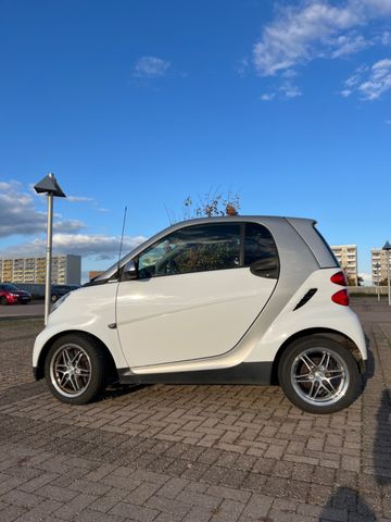 Smart ForTwo coupé 1.0 52kW mhd limited silver lim...