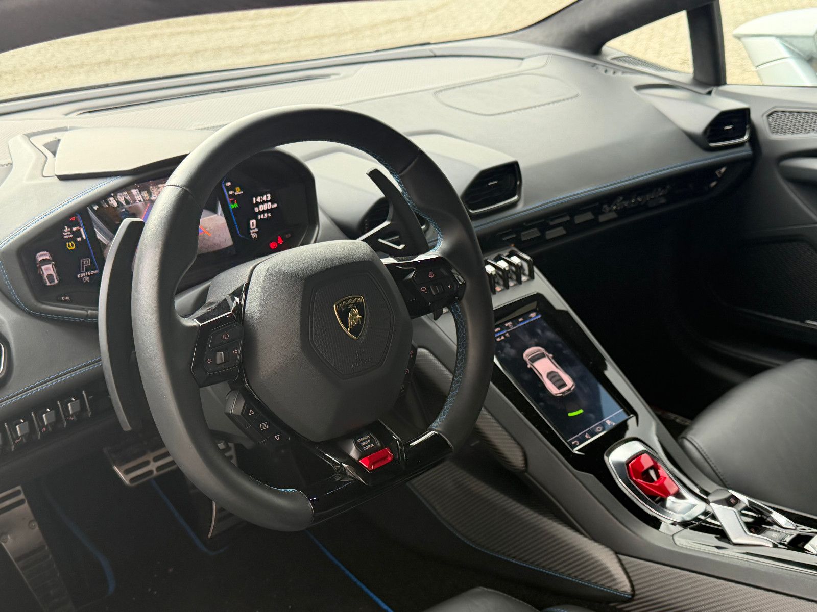 Fahrzeugabbildung Lamborghini Huracán EVO V10 /LIFT/SENSONUM/KAMERA/ACC