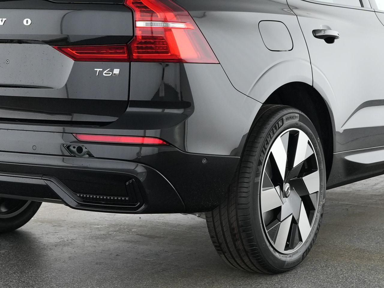 Fahrzeugabbildung Volvo XC60 Plus Dark Recharge Plug-In Hybrid AWD
