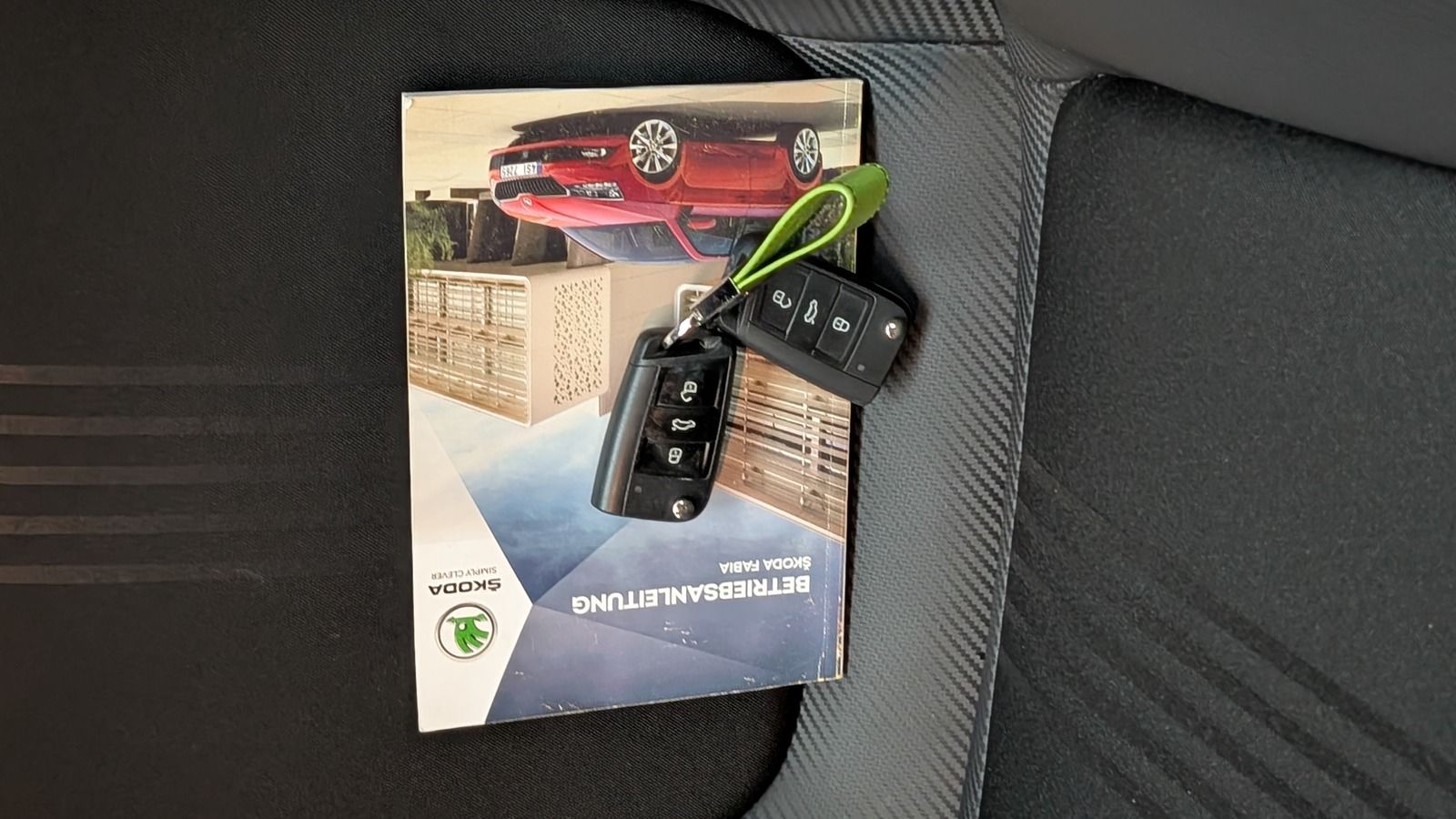 Fahrzeugabbildung SKODA Fabia Combi 1.0 TSI * LED * SHZ Monte Carlo