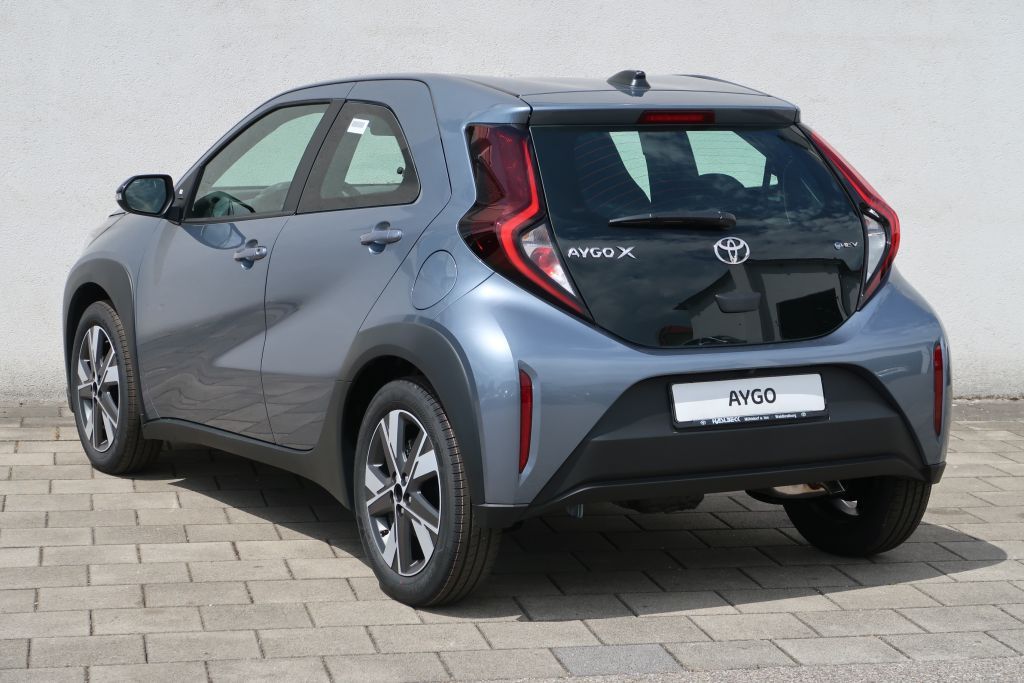 Toyota *LEASING* Aygo X 1,5 Hybrid Active+Sitzhz imagem 3