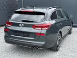 Hyundai i30 Kombi N-Line Automatik Smart Paket Modell 26 - Hyundai i30: mit Navigationssystem