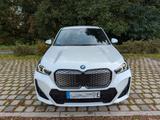 BMW iX1 xDrive30 - Sport, HUD, AHK, Driving A. Plus - BMW iX1 von privat