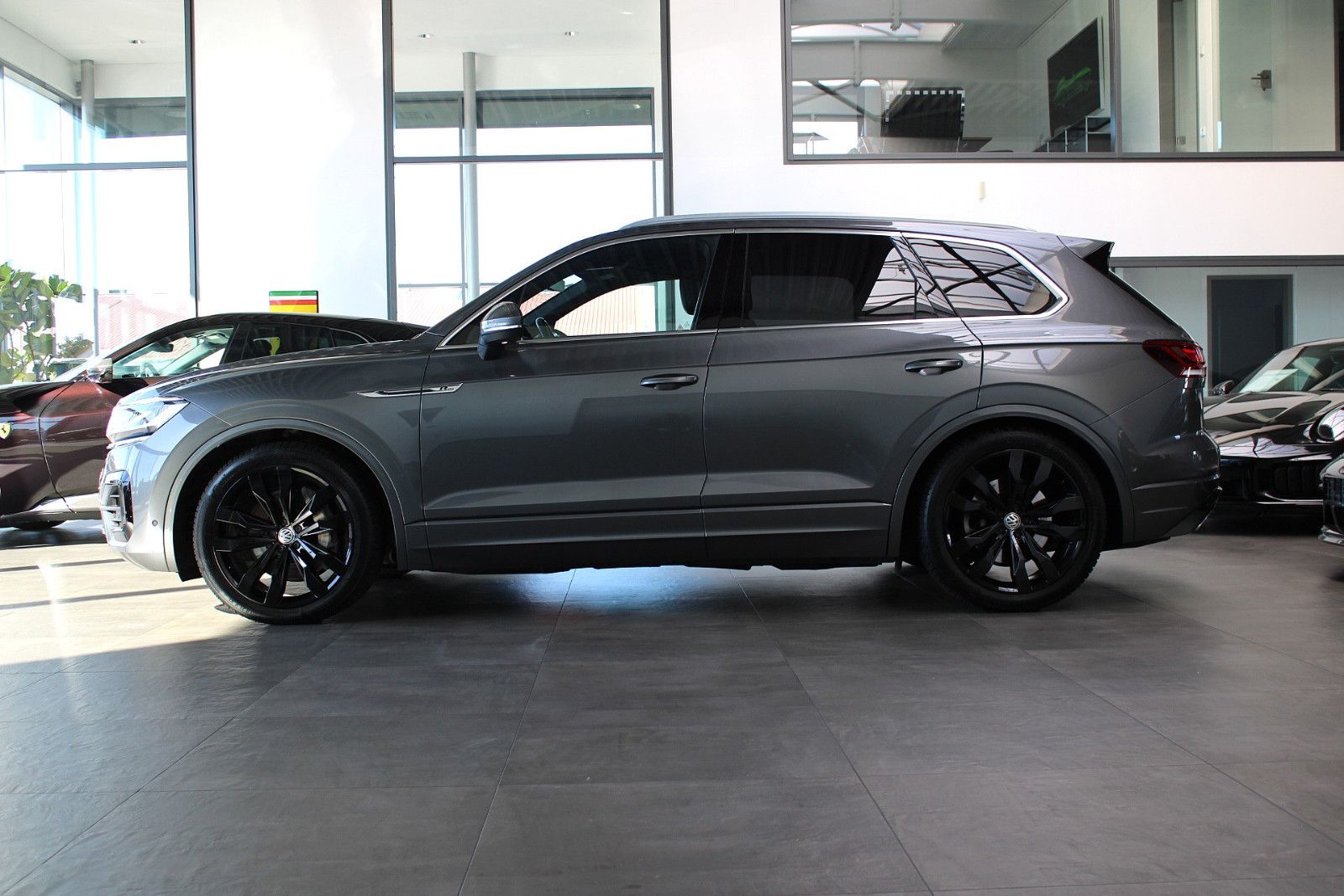 Volkswagen TOUAREG 3.0 V6 4M R LINE SPORT-PAKET PANO 21 foto 4