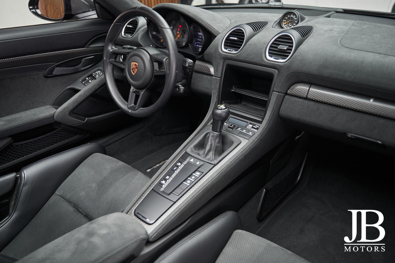 Fahrzeugabbildung Porsche Spyder RS Weissach PCCB Lift Magnesium Chrono