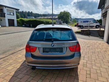 BMW 320 - 4