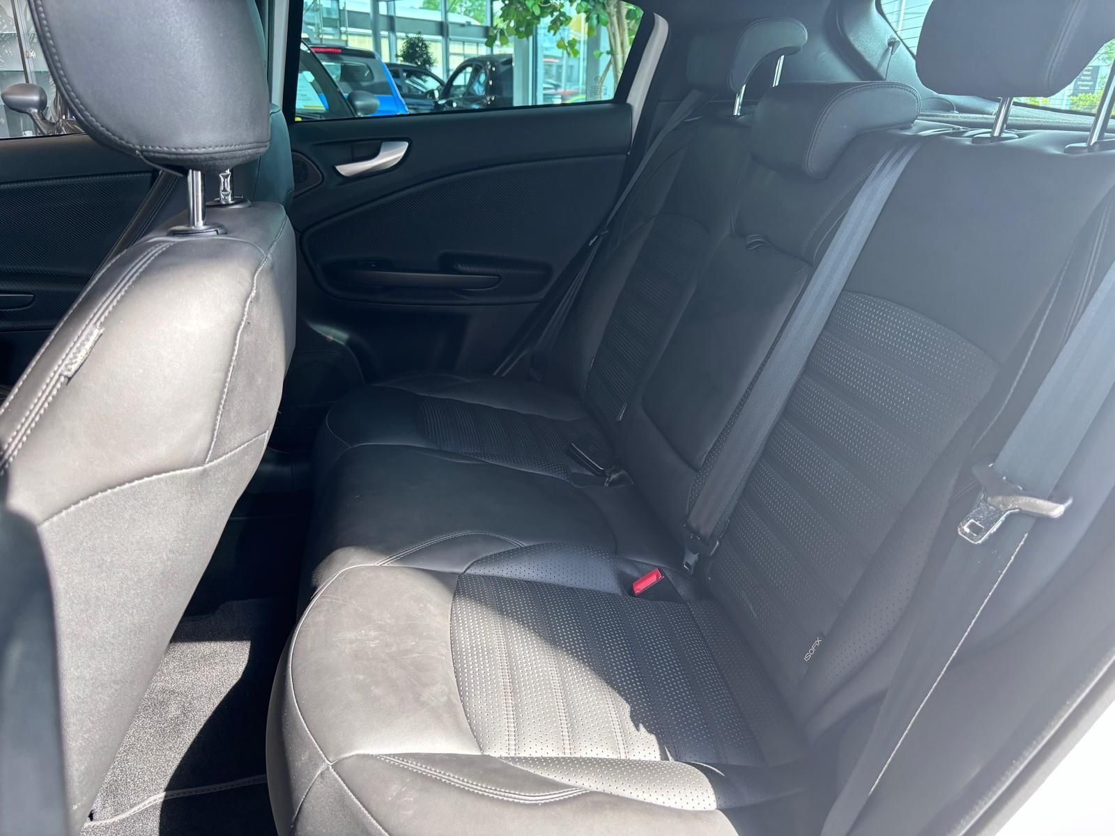 Fahrzeugabbildung Alfa Romeo Giulietta Sport Leder XENON NAVI GSD