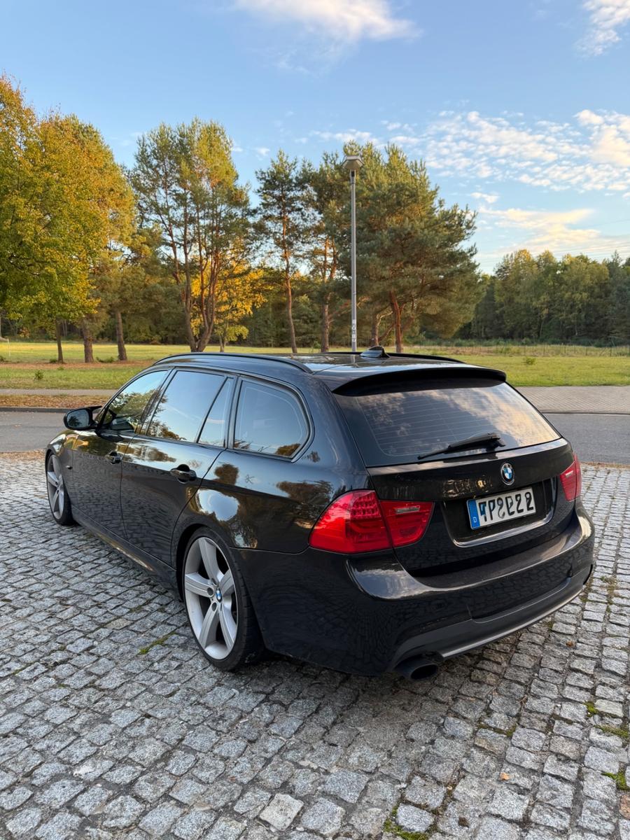 BMW 318 2010 — photo 7