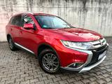 Mitsubishi Outlander 2.2 DI-D Top ClearTec 4WD Autom.*7Sitz - Mitsubishi Outlander in Stuttgart