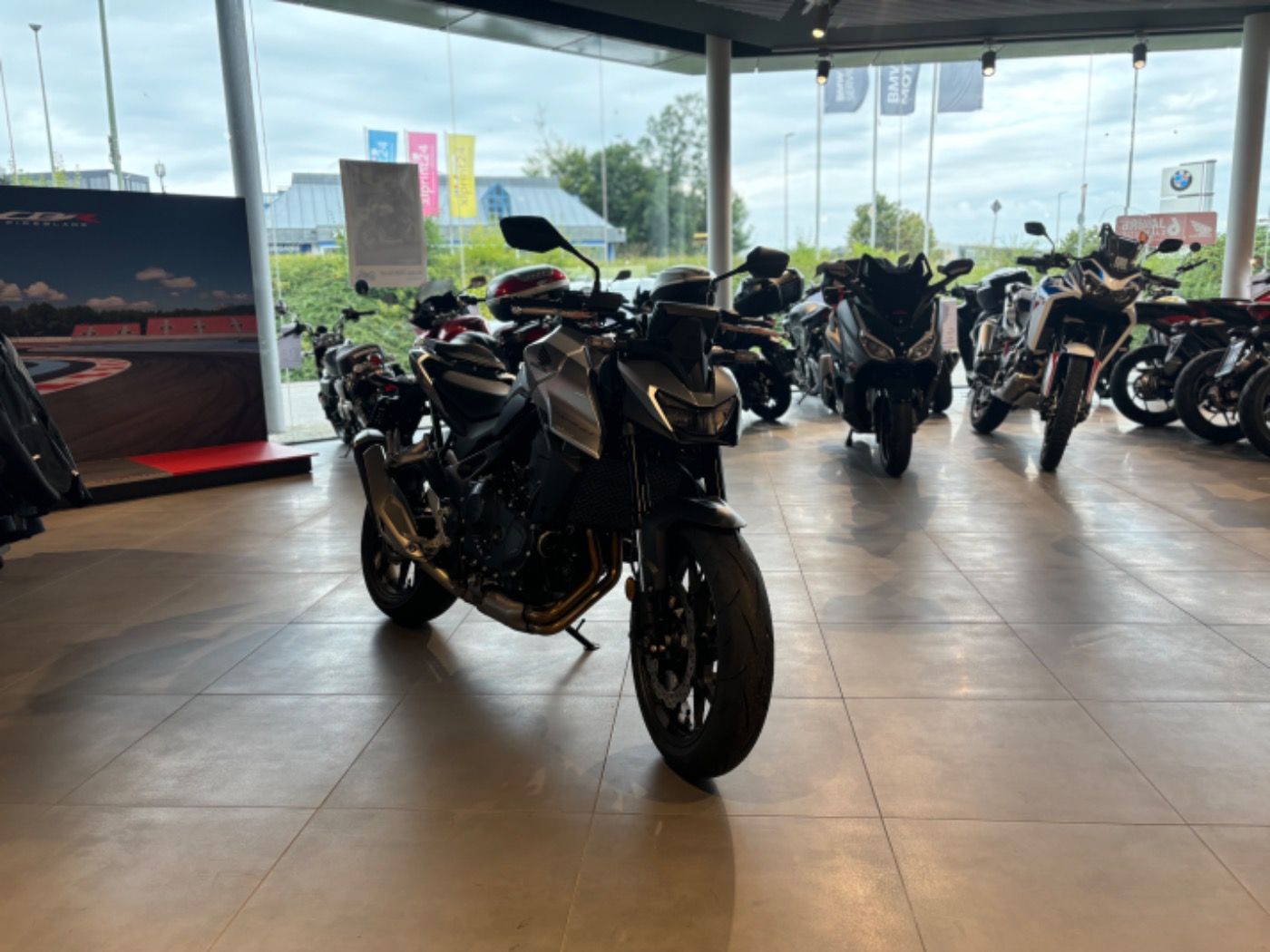 Fahrzeugabbildung Honda CB 750 Hornet 2025