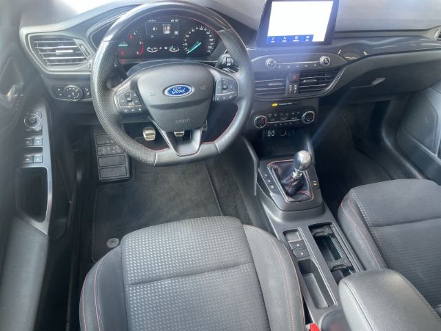 Fahrzeugabbildung Ford Focus 2.0 EcoBlue, ST-Line Navi, Sitzheizung, DA