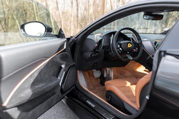 صورة مصغرة 16 لـ 2020 Ferrari ROMA