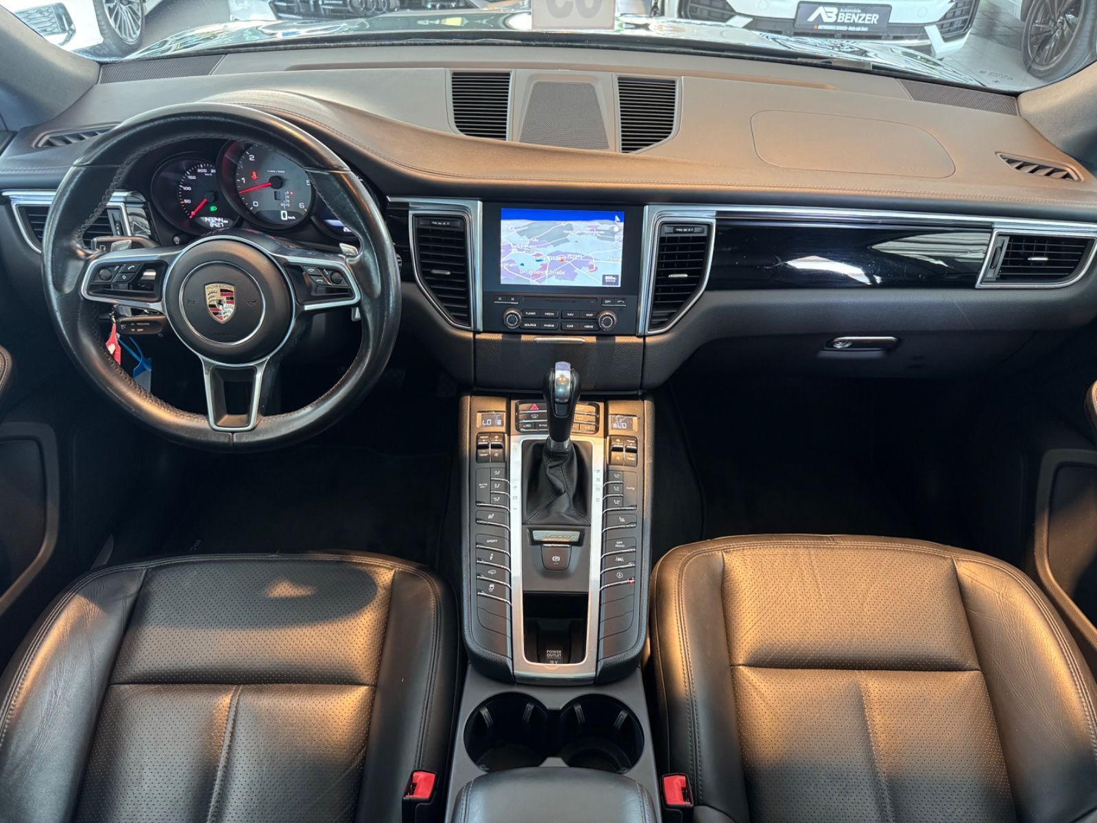 Fahrzeugabbildung Porsche Macan S Diesel/PANO/APPLE/NAVI/PDC/TEMPOMAT/SHZ