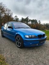 BMW E46 330i SMG-Getriebe TÜV Neu - BMW 330 Limousine E46 330i mit Benzin-Antrieb