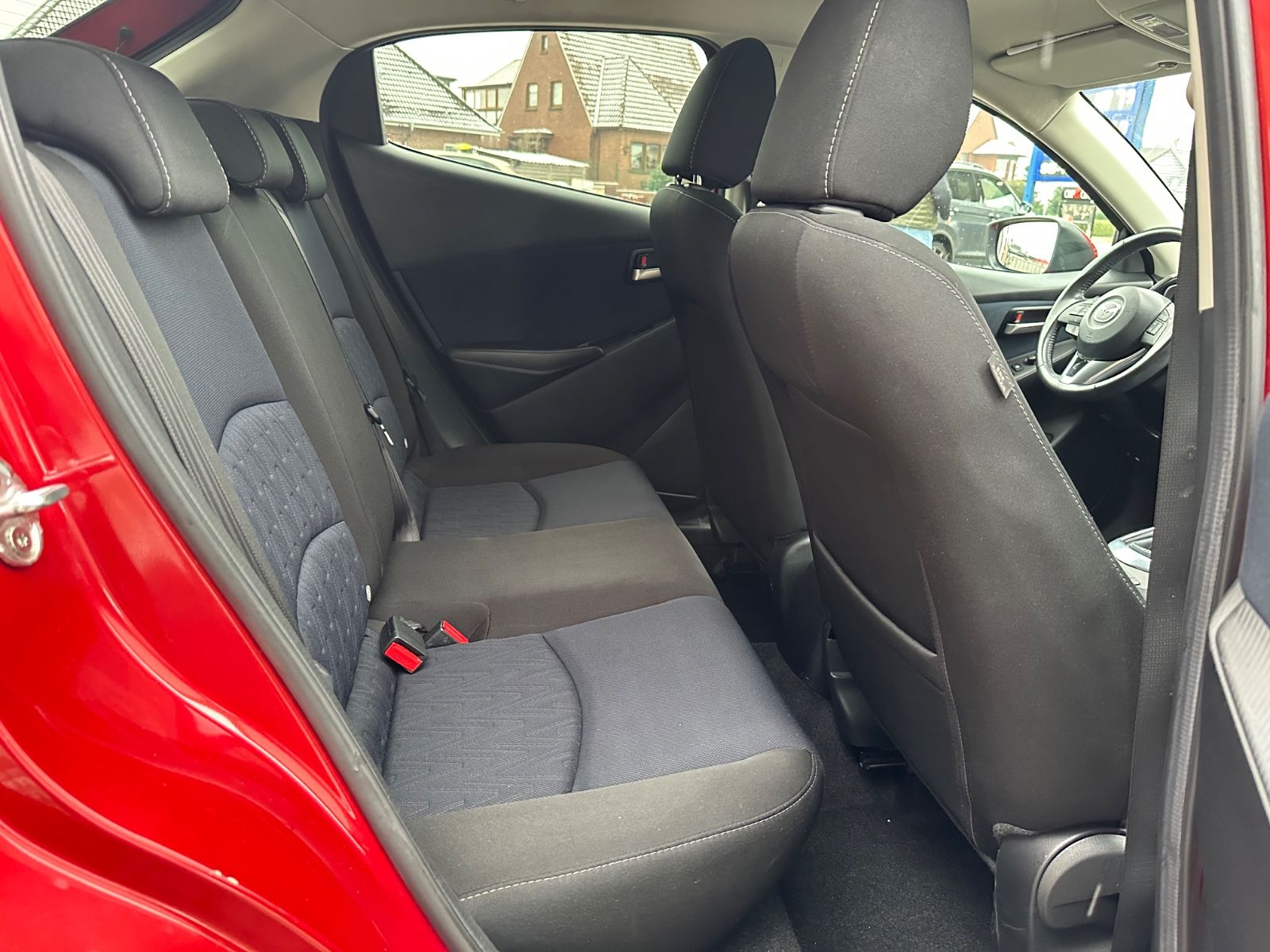 Fahrzeugabbildung Mazda 2 1.5 SKYACTIV-G 90 Nakama GRA/Sitzhzg/Einparkh