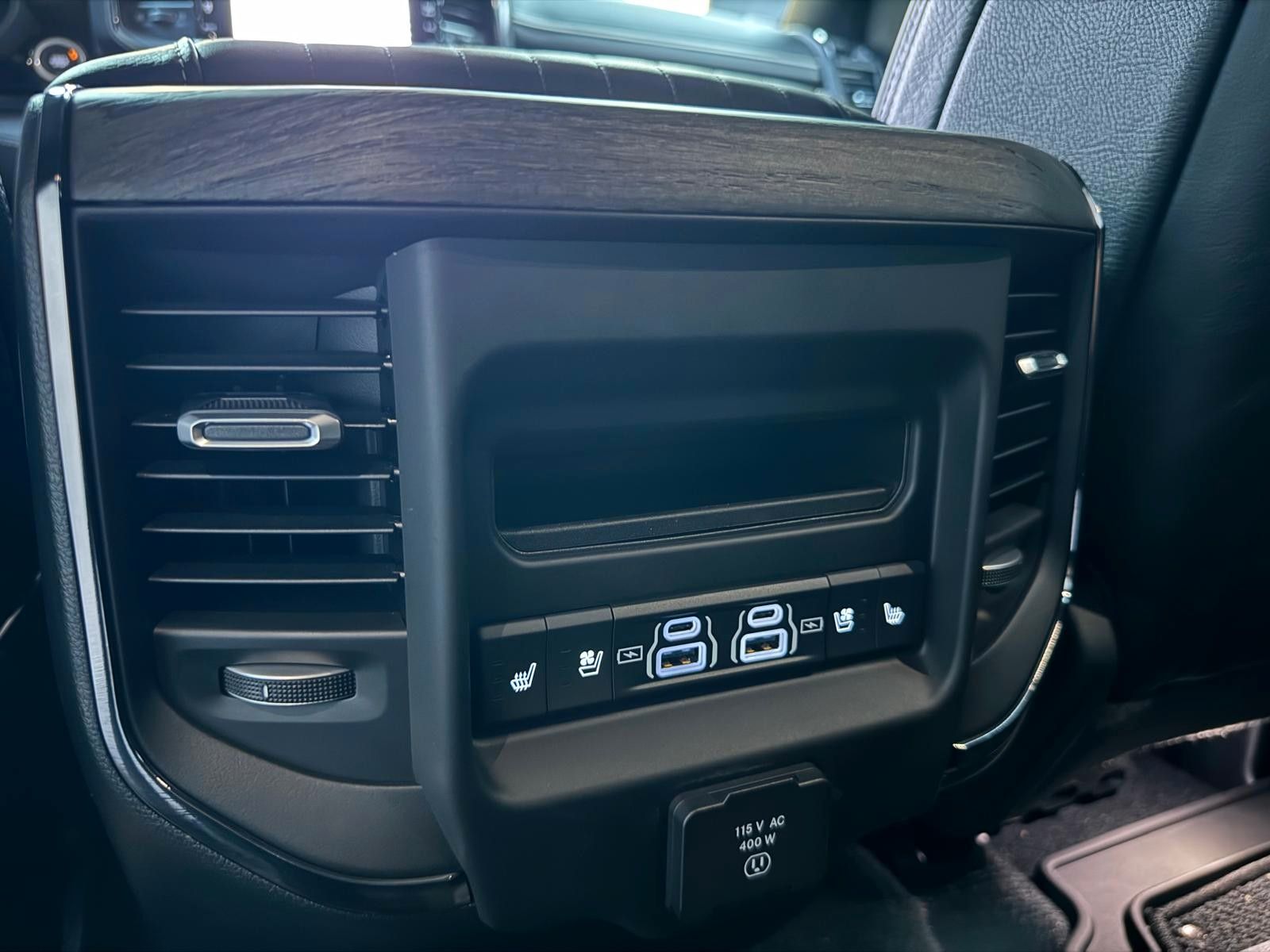 Fahrzeugabbildung Dodge RAM LIMITED HURRICANE 540 PS-LA CHANTI SPECIAL