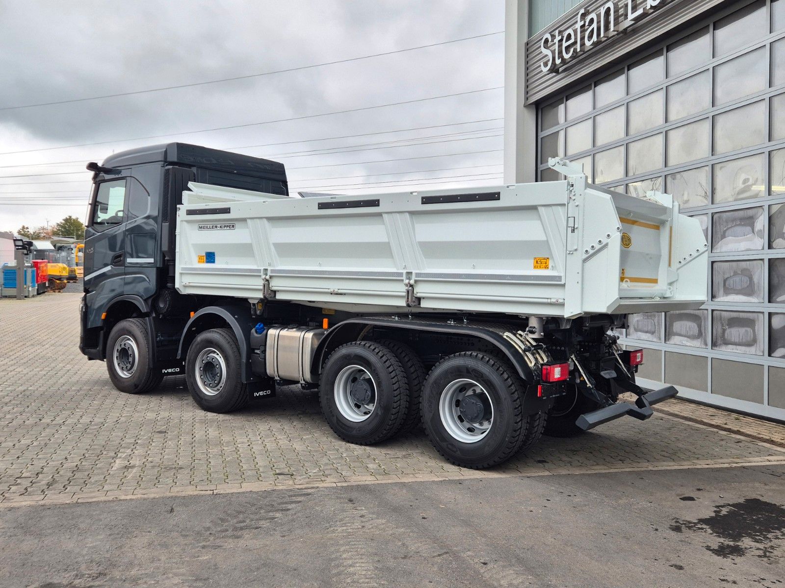 Fahrzeugabbildung Iveco AS360X58Z HR ON+ 8x4 Meiller Bordmatic AHK