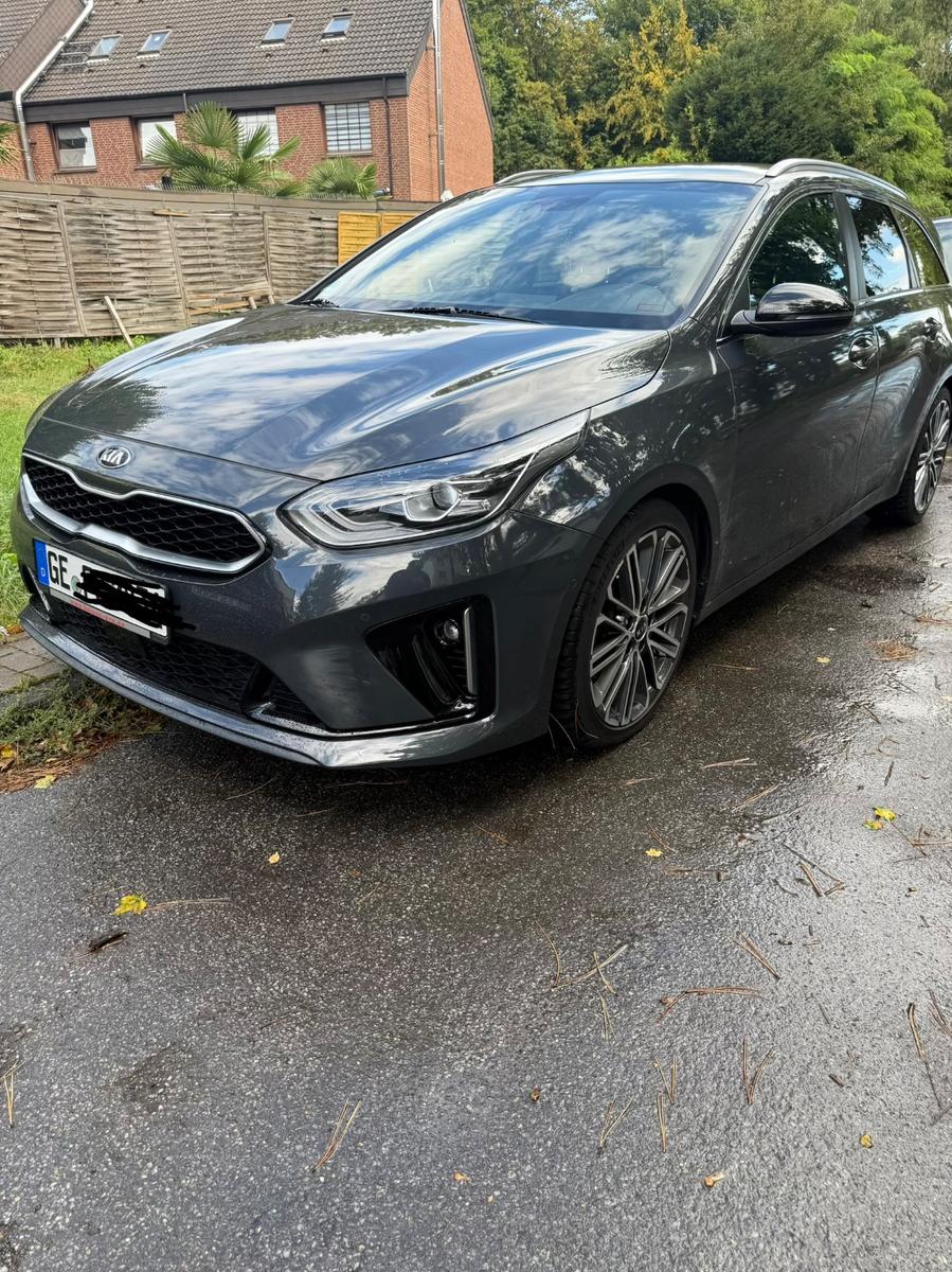 Kia cee'd Sportswagon 1.5 T-GDI DCT Platinum Spo...