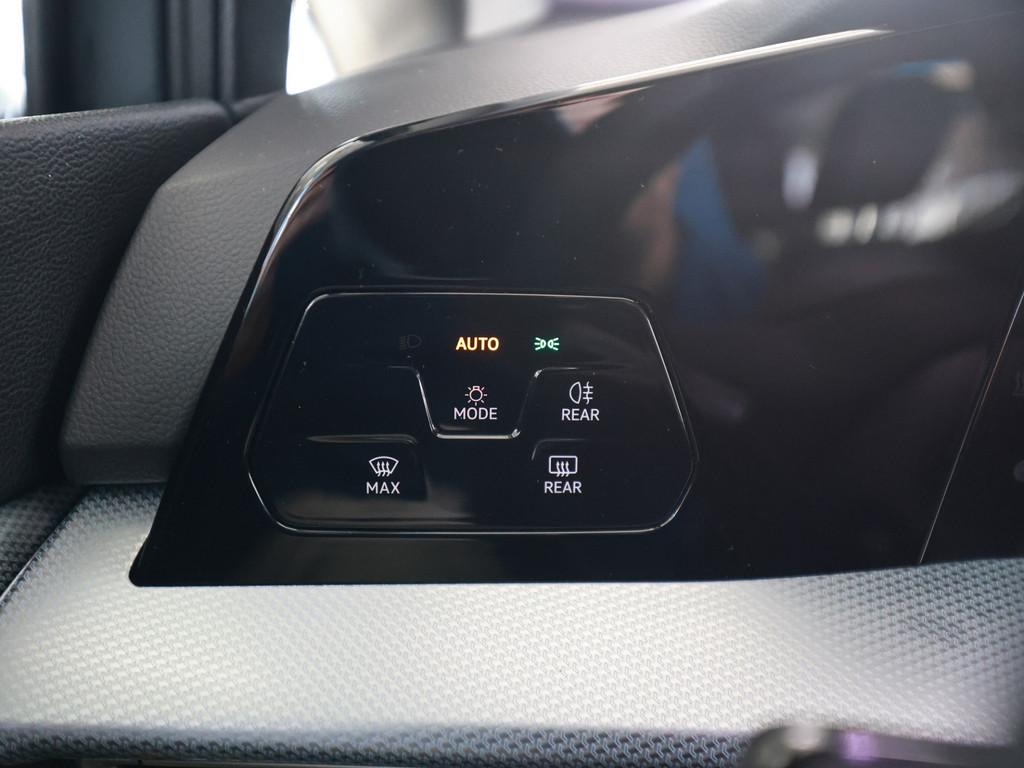 Volkswagen Golf VIII Life Energy 1.5 TSI ACC LED NAVI SHZ, миниатюра 28